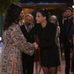 A group gathers for a dinner scene in Halef: Köklerin Çağrısı Episode 7.